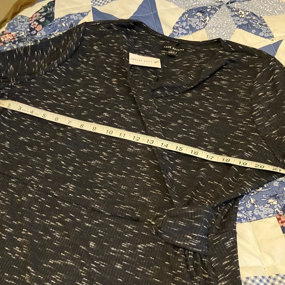 Lane Bryant navyand White Textured Surplice Top - Picture 4 of 6